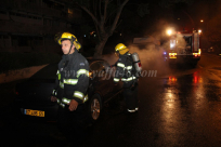  بالصور: احراق مركبة وسط مدينة يافا والشرطة تحقق